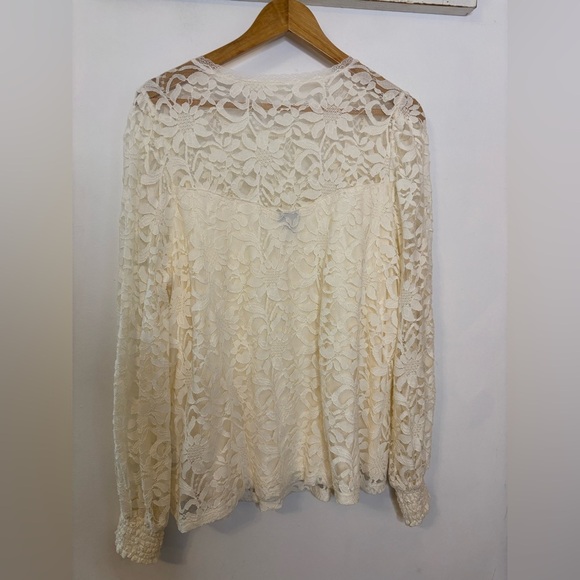 Torrid Ivory Romantic Mesh and Lace Victorian Feminine Top - Picture 7 of 9